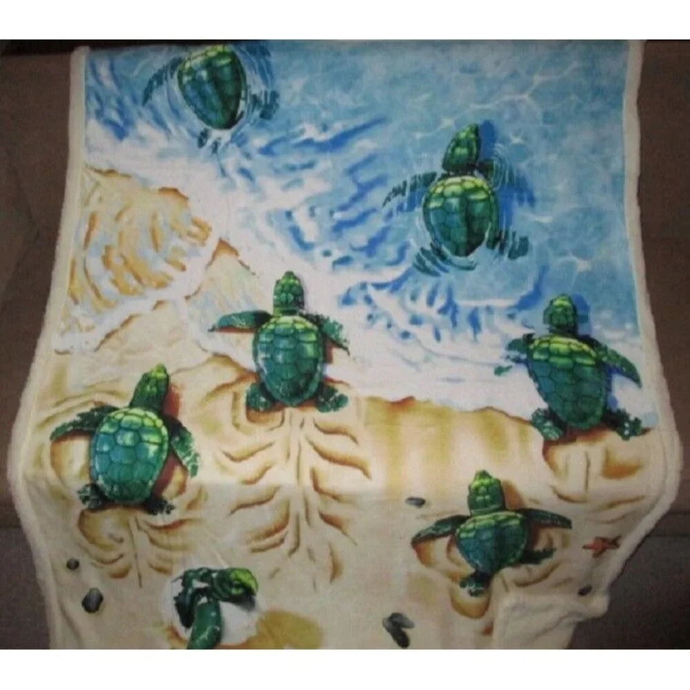 New Baby Sea Turtles on the Beach Fleece Sherpa Gift Throw Blanket Green Honu - Picture 2 of 4